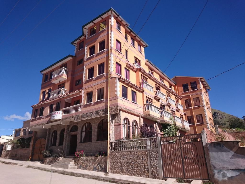 Hostal Real Los Andes Del Lago Κοπακαμπάνα Εξωτερικό φωτογραφία