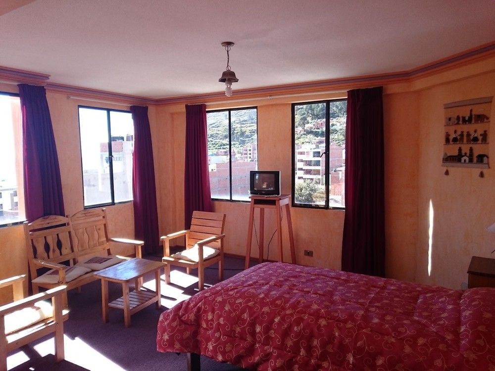 Hostal Real Los Andes Del Lago Κοπακαμπάνα Εξωτερικό φωτογραφία