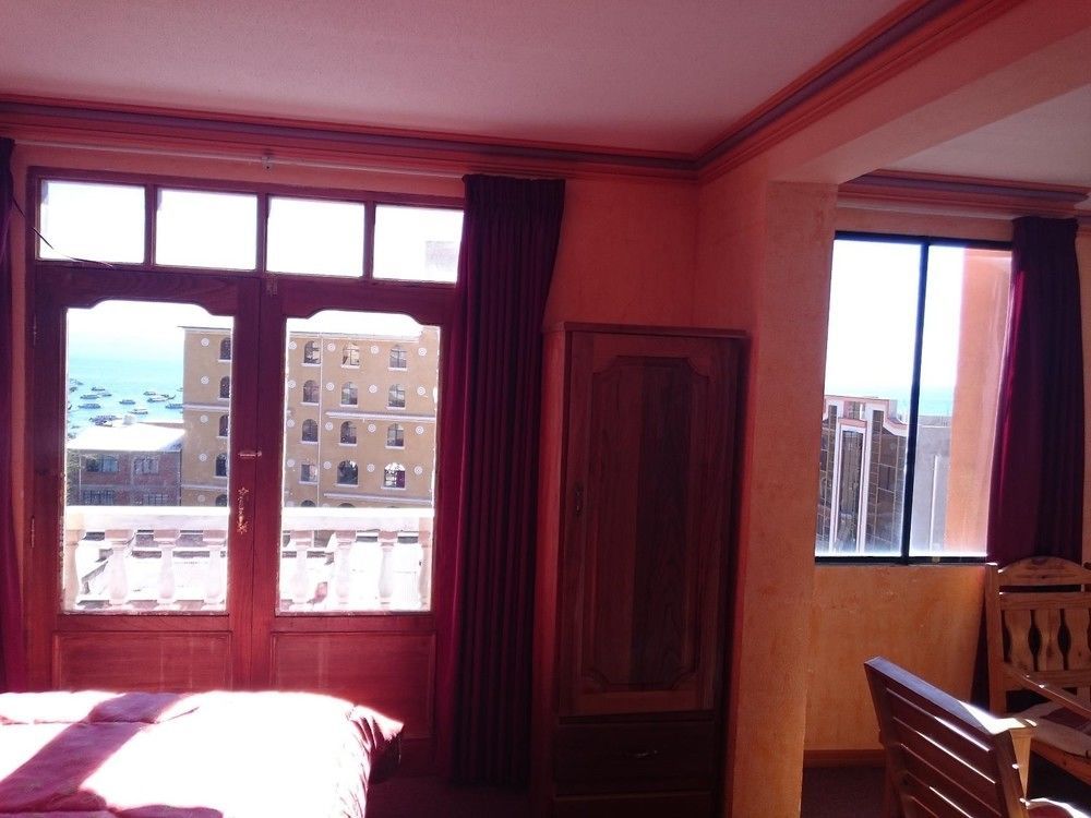 Hostal Real Los Andes Del Lago Κοπακαμπάνα Εξωτερικό φωτογραφία