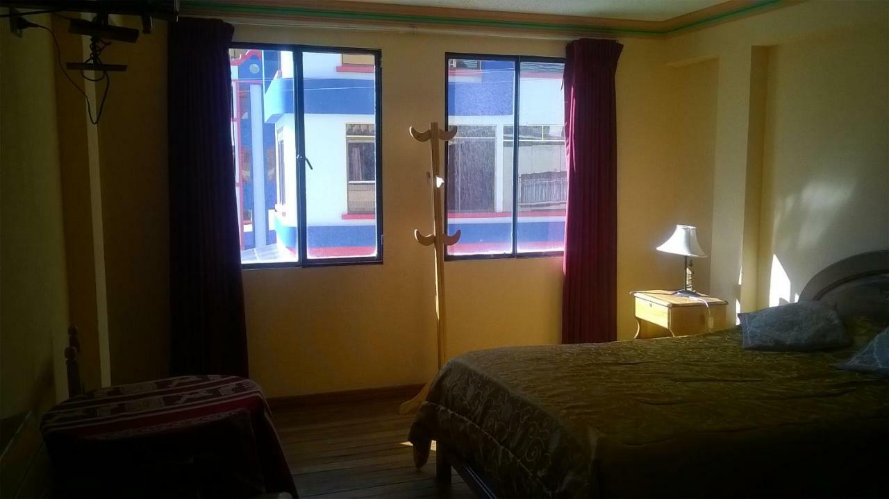 Hostal Real Los Andes Del Lago Κοπακαμπάνα Εξωτερικό φωτογραφία